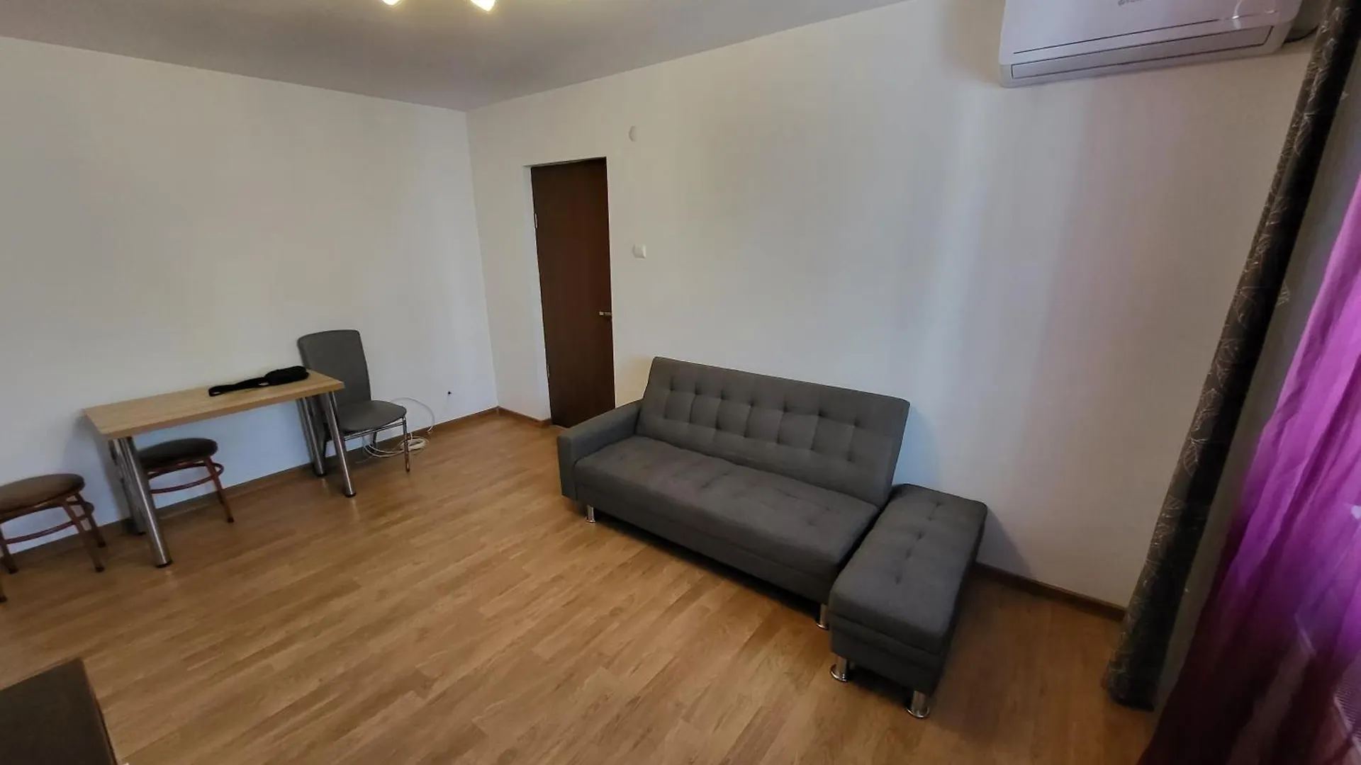 Studio Veteranilor Βουκουρέστι 0*,  Ρουμανία